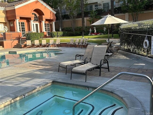 1020 S San Marino Way in Anaheim, CA - Building Photo - Building Photo