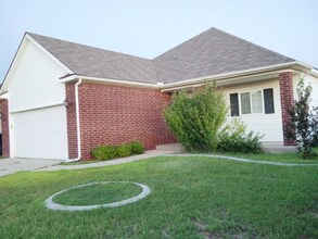5904 SE 69th St in Oklahoma City, OK - Building Photo - Building Photo