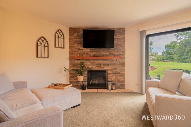property at 1605 Thames Ct