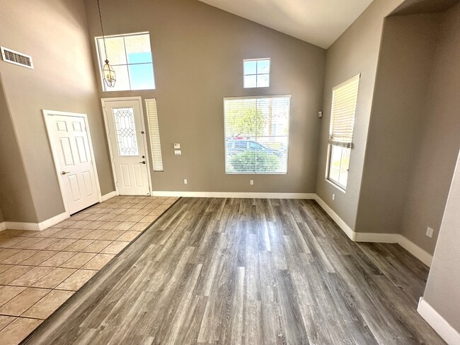 293 Sea Rim Ave in Las Vegas, NV - Building Photo - Building Photo