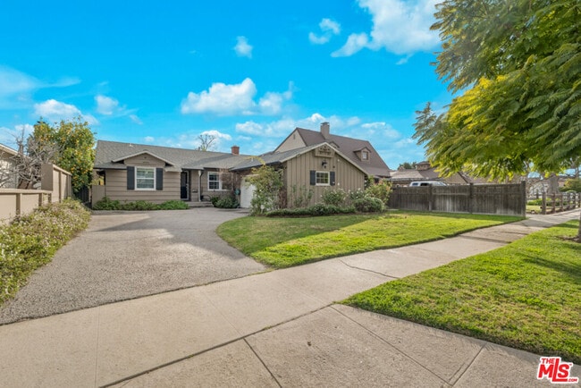 property at 13400 Weddington St