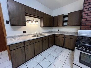 1712 13th Ave in Moline, IL - Building Photo - Building Photo