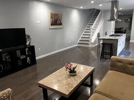 1501 W St SE in Washington, DC - Building Photo