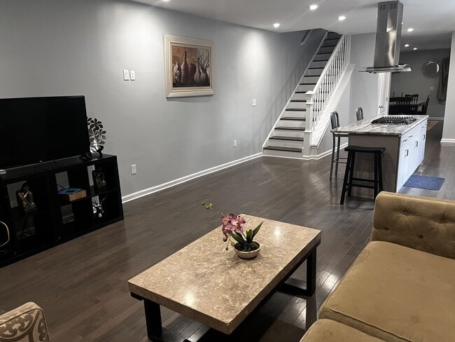 property at 1501 W St SE