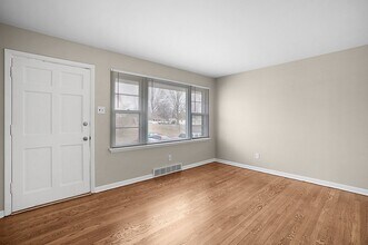236 S Cadillac Dr in St. Charles, MO - Building Photo - Building Photo