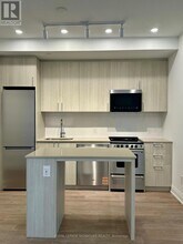 3250 Carding Mill Trail in Oakville, ON - Building Photo - Building Photo