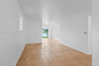 2910 SE 13th Rd in Homestead, FL - Building Photo - Building Photo