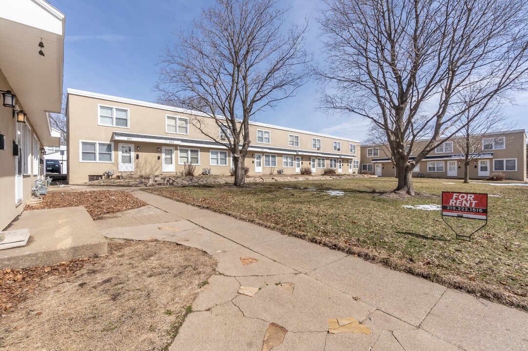 251 Madison St in Waterloo, IA - Building Photo