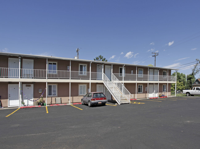 Monterrey Apartments in Midvale, UT - Foto de edificio - Building Photo