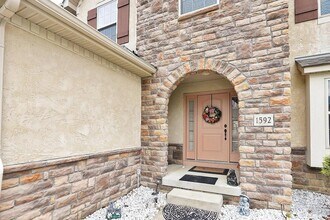 1592 Little Bear Loop in Lewis Center, OH - Building Photo - Building Photo