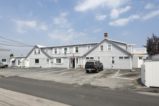 17-23 Hancox St in Stonington, CT - Building Photo - Building Photo