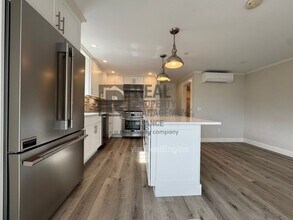 150 Merrimac St in Newburyport, MA - Building Photo - Building Photo