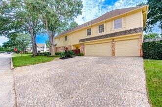 9115 Taidswood Dr in Spring, TX - Building Photo - Building Photo