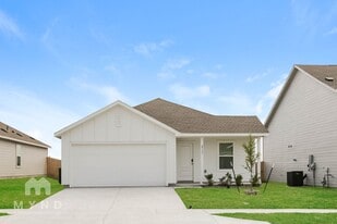 2733 Mistwood Dr in Fort Worth, TX - Building Photo