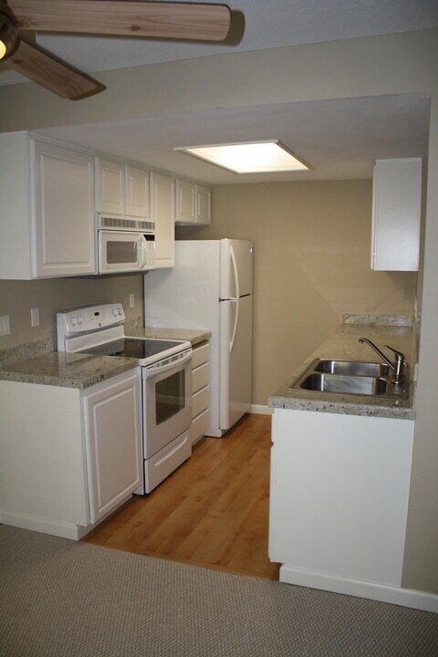 10232 SE Talbert St in Happy Valley, OR - Foto de edificio