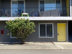 Arbors 112 in Pacific, WA - Building Photo - Interior Photo