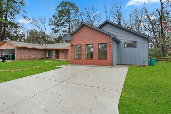 1715 Meridian Ct photo'