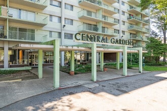 Central Gardens in Memphis, TN - Building Photo - Building Photo