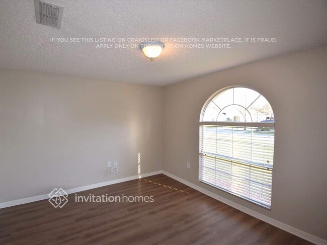 501 Blue Water Ave in Orange City, FL - Building Photo - Building Photo