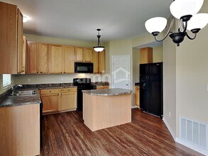 4445 Springfield Ct in Batavia, OH - Building Photo - Building Photo