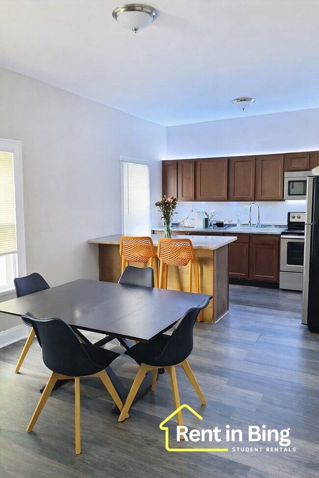 property at 72 Walnut St