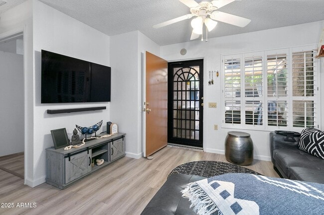 14300 W Bell Rd, Unit 160 in Surprise, AZ - Building Photo - Building Photo
