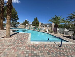 910 Elegant Coral Ave in Henderson, NV - Building Photo - Building Photo