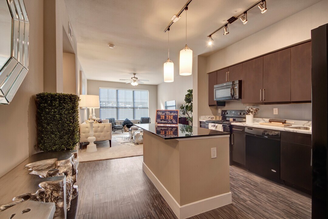 The Enclave at Brookside in Tulsa, OK - Building Photo