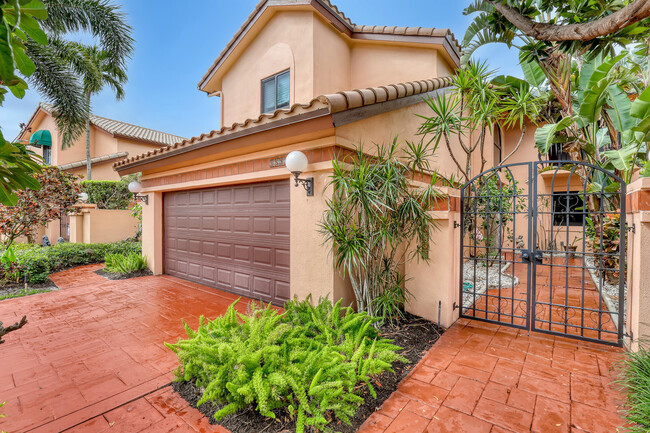 property at 6532 Via Rosa