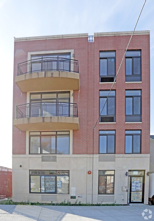 29-11 12th St in Astoria, NY - Foto de edificio