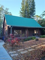 8361 Cypress Dr S in Ft. Myers, FL - Building Photo