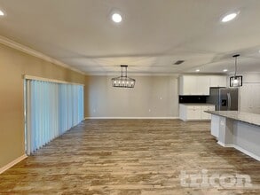 223 Jackson Lp in DeLand, FL - Building Photo - Building Photo