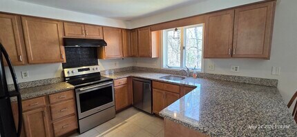 15 Bonnie Ln in Derry, NH - Building Photo - Building Photo