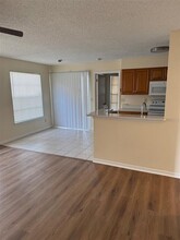 1077 S Hiawassee Rd in Orlando, FL - Building Photo - Building Photo