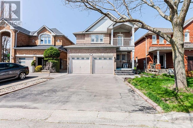 property at 19 Boyes Ct