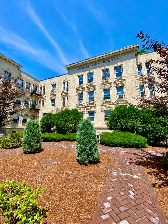 1862 Beacon St-Unit -Bld4-08 in Brookline, MA - Building Photo