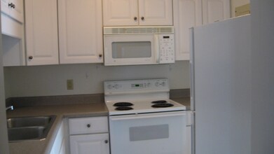 868 1/2 S Main St-Unit -Apt 1 in Findlay, OH - Building Photo - Building Photo