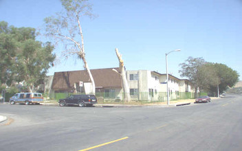 245 E Avenue 38 in Los Angeles, CA - Building Photo - Building Photo