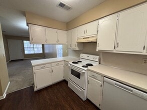 1246 Kings Mountain Ct in Columbus, GA - Building Photo - Building Photo