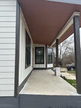 705 Peach St in Floresville, TX - Building Photo - Building Photo
