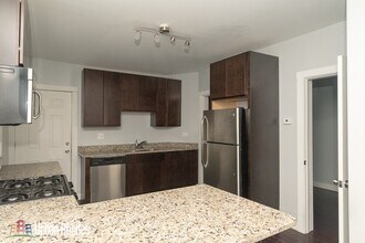 2968 N Ridgeway Ave, Unit 07A in Chicago, IL - Building Photo - Building Photo