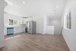 5444 Brockbank Pl in San Diego, CA - Building Photo