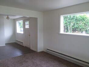 2889 Lake Whatcom Blvd in Bellingham, WA - Building Photo - Building Photo