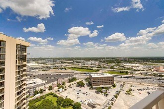3505 Sage Rd in Houston, TX - Building Photo - Building Photo