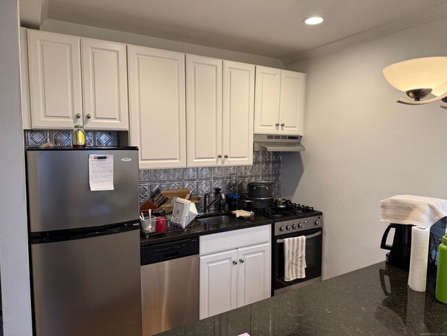 property at 39 Glenbrook Rd