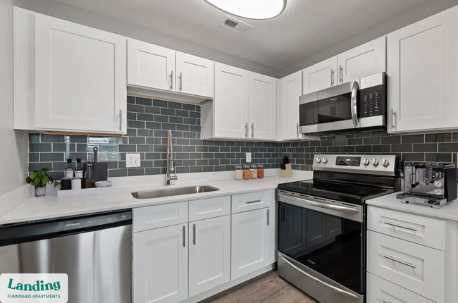 7601 Carlton Arms Dr in Indianapolis, IN - Building Photo - Building Photo