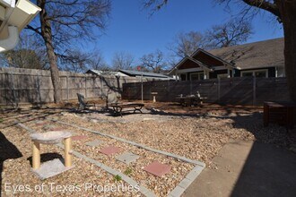 2608 W 8th St in Austin, TX - Building Photo - Building Photo