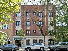 640 W Barry in Chicago, IL - Building Photo