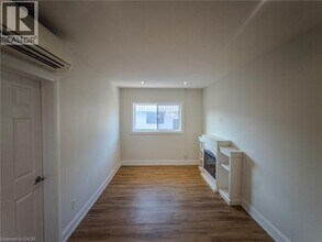 540 King St E in Hamilton, ON - Building Photo - Building Photo