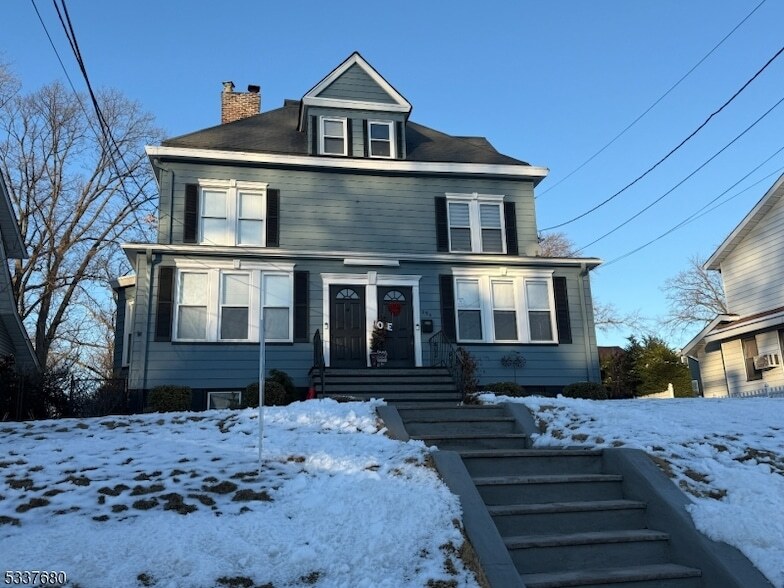 294 Centre St, Unit LEFT in Nutley, NJ - Building Photo